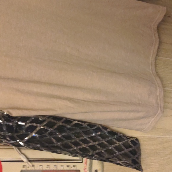 Tendency NWT Medium Unique Sparkly long sleeve shirt sheer sleeves - Picture 12 of 16